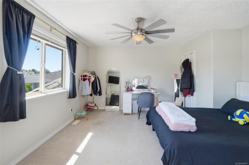 1096 Aery View Way, Parksville, BC 