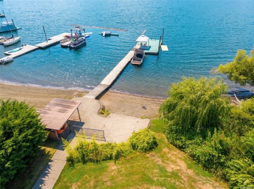 8935 Faber Rd, Port Alberni, BC 