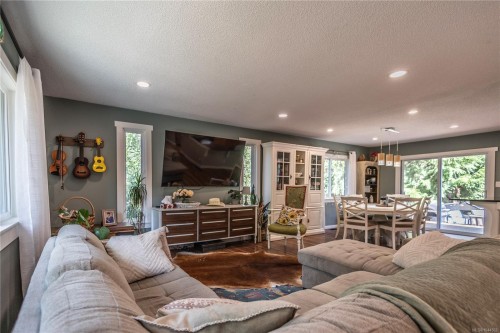 1841 Radway Rd, Shawnigan Lake, BC 