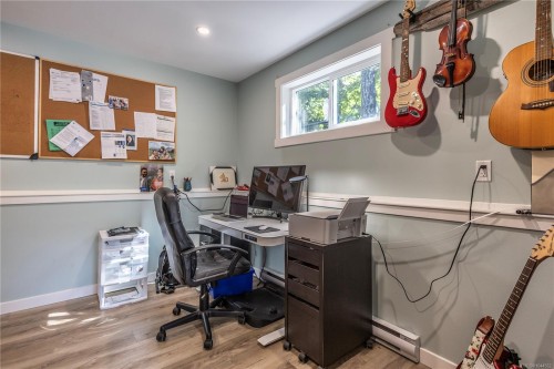 1841 Radway Rd, Shawnigan Lake, BC 