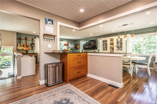 1841 Radway Rd, Shawnigan Lake, BC 