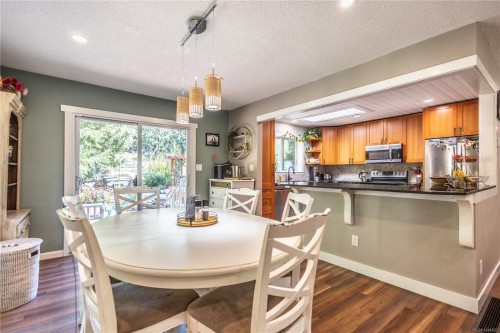 1841 Radway Rd, Shawnigan Lake, BC 