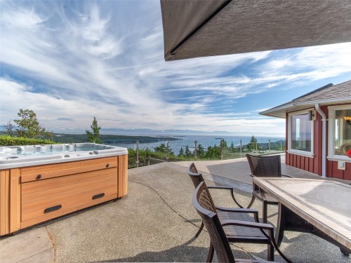 8485 Lisa Lane, Lantzville, BC 