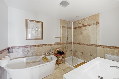 8485 Lisa Lane, Lantzville, BC 