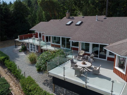 8485 Lisa Lane, Lantzville, BC 