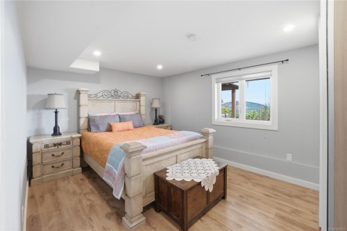 8485 Lisa Lane, Lantzville, BC 