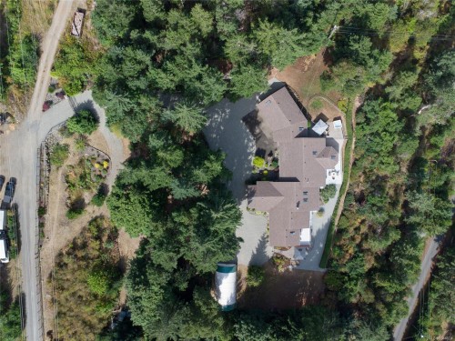 8485 Lisa Lane, Lantzville, BC 