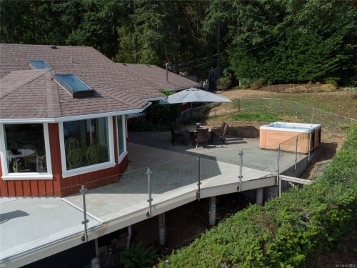 8485 Lisa Lane, Lantzville, BC 