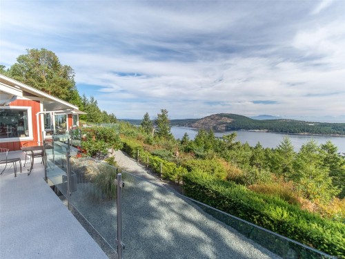 8485 Lisa Lane, Lantzville, BC 