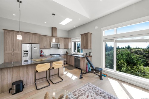 2423 Echo Valley Dr, Langford, BC 