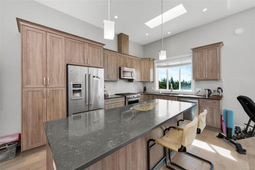 2423 Echo Valley Dr, Langford, BC 