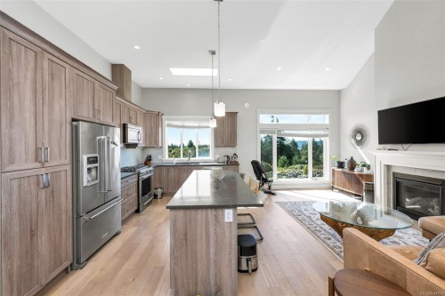 2423 Echo Valley Dr, Langford, BC 