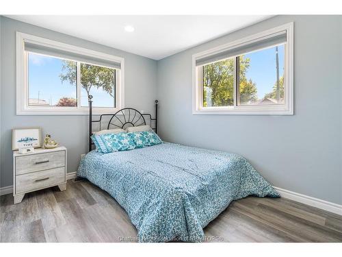 95 Island Crescent, Lighthouse Cove, ON - Indoor Photo Showing Bedroom