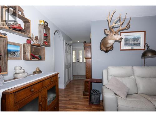 11414 Adams Avenue, Summerland, BC - Indoor