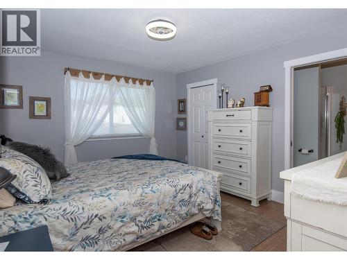 11414 Adams Avenue, Summerland, BC - Indoor Photo Showing Bedroom