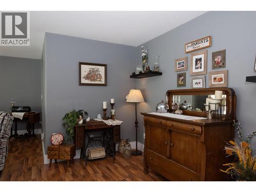 11414 Adams Avenue, Summerland, BC - Indoor