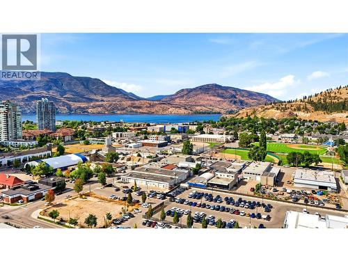Steps to restaurants, cafes and shops! - 623 Clement Avenue, Kelowna, BC - Outdoor With Body Of Water With View