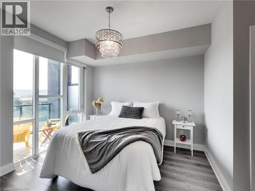 16 Concord Place Unit# 318, Grimsby, ON - Indoor Photo Showing Bedroom
