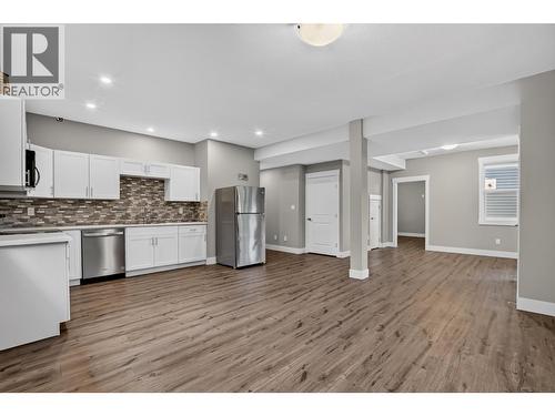 1218 Orizaba Court, Prince George, BC - Indoor Photo Showing Kitchen With Upgraded Kitchen