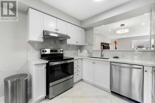 69 - 80 Acorn Place, Mississauga, ON - Indoor Photo Showing Kitchen