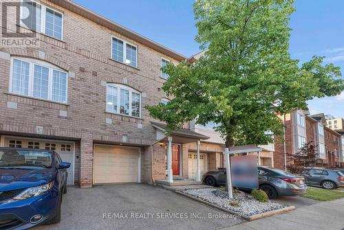 69 - 80 Acorn Place, Mississauga, ON - Outdoor