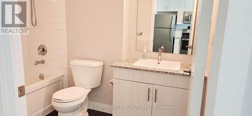 1708 - 1 Victoria Street, Kitchener, ON - Indoor Photo Showing Bathroom
