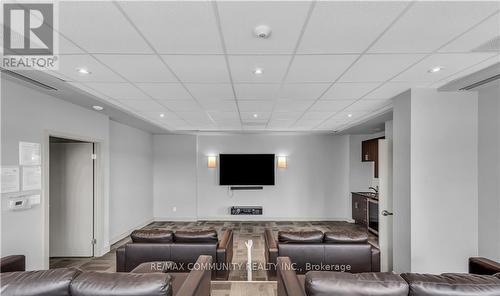 1708 - 1 Victoria Street, Kitchener, ON - Indoor