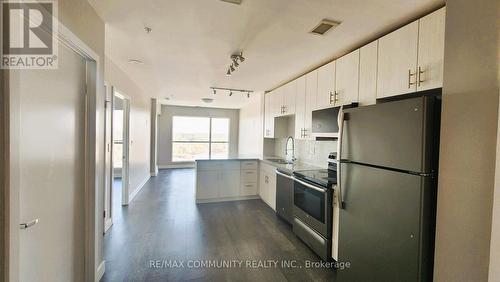 1708 - 1 Victoria Street, Kitchener, ON - Indoor Photo Showing Kitchen