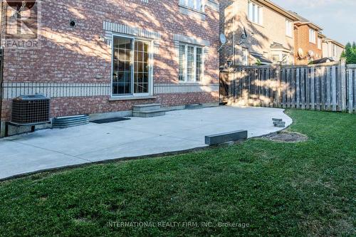 720 Stagg Gardens, Milton, ON - Outdoor