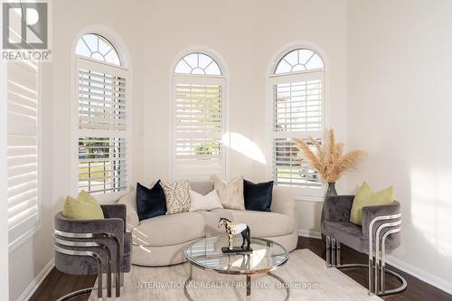 720 Stagg Gardens, Milton, ON - Indoor Photo Showing Living Room