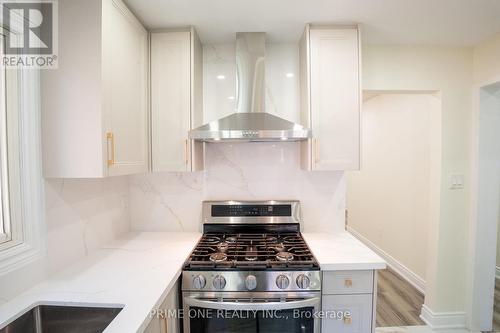 3290 Cambourne Crescent, Mississauga, ON - Indoor Photo Showing Kitchen