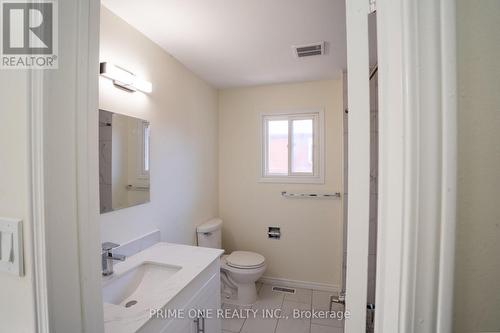 3290 Cambourne Crescent, Mississauga, ON - Indoor Photo Showing Bathroom