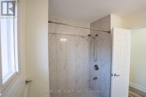 3290 Cambourne Crescent, Mississauga, ON - Indoor