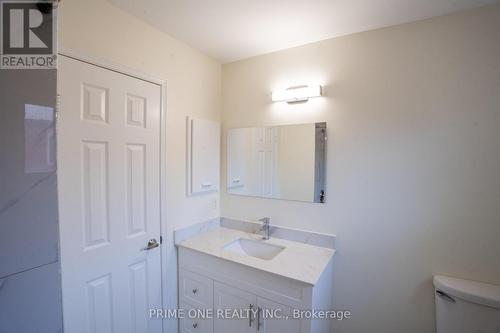 3290 Cambourne Crescent, Mississauga, ON - Indoor Photo Showing Bathroom