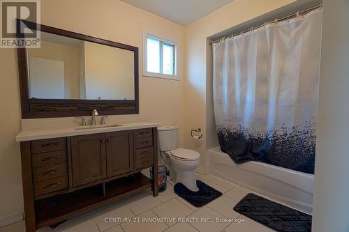 35 Magill Drive, Ajax, ON - Indoor Photo Showing Bathroom