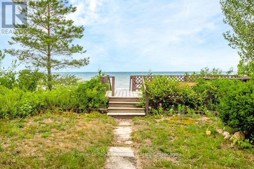 1864 Shore Lane, Wasaga Beach, ON 