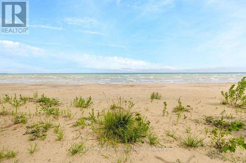 1864 Shore Lane, Wasaga Beach, ON 