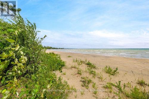 1864 Shore Lane, Wasaga Beach, ON 