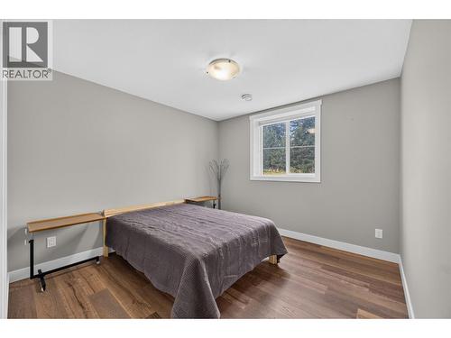 1791 10 Street Sw Unit# 27, Salmon Arm, BC - Indoor Photo Showing Bedroom