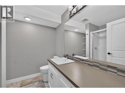 1791 10 Street Sw Unit# 27, Salmon Arm, BC - Indoor Photo Showing Bathroom