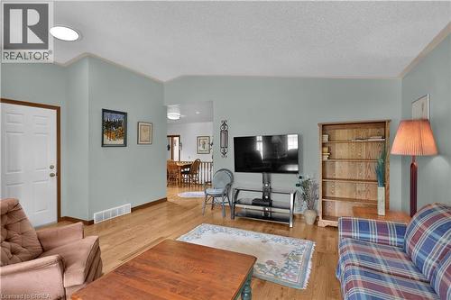 46 Anderson Avenue, Simcoe, ON - Indoor Photo Showing Living Room