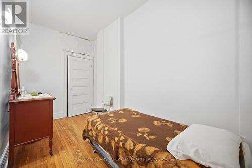 126 Close Avenue, Toronto, ON - Indoor Photo Showing Bedroom