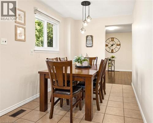 91 Hadati Road, Guelph, ON - Indoor Photo Showing Dining Room