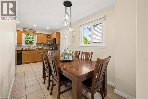 91 Hadati Road, Guelph, ON - Indoor Photo Showing Dining Room