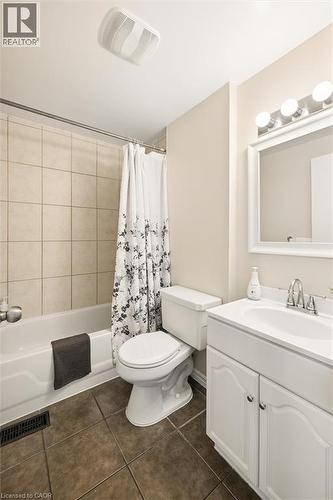 91 Hadati Road, Guelph, ON - Indoor Photo Showing Bathroom