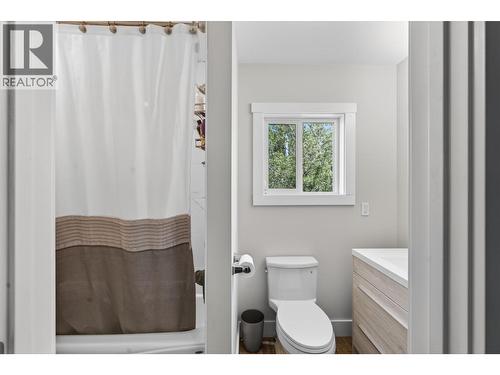 13239 Paradise Street, Fort St. John, BC - Indoor Photo Showing Bathroom