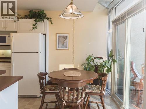 38 High Street Unit# 307, Nelson, BC - Indoor Photo Showing Dining Room
