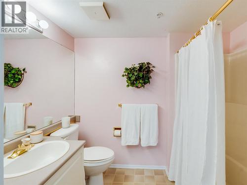 38 High Street Unit# 307, Nelson, BC - Indoor Photo Showing Bathroom