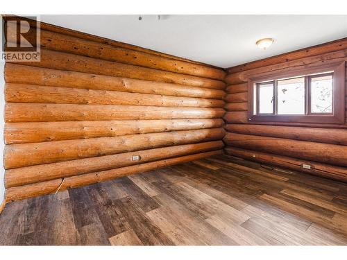 5876 Victoria Street, Peachland, BC - Indoor Photo Showing Other Room