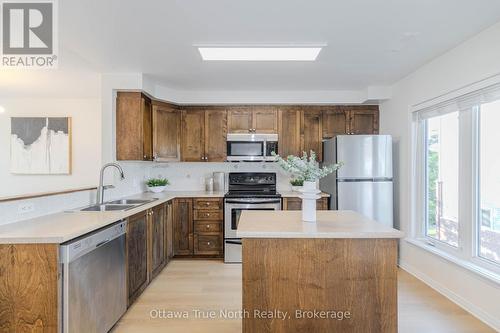 9 - 276 Keltie Private, Ottawa, ON - Indoor Photo Showing Kitchen With Double Sink